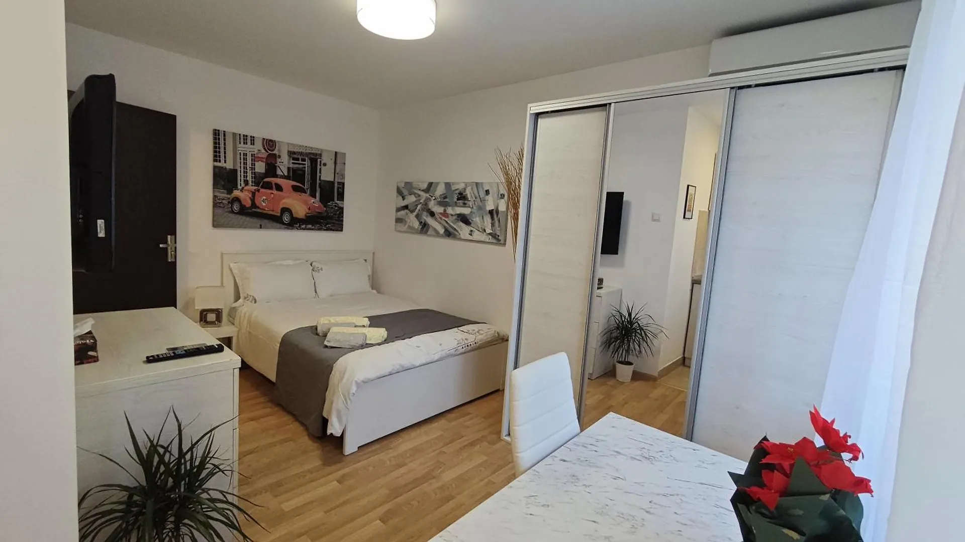 Mexonia Apartments Bucarest 0*,  Romania
